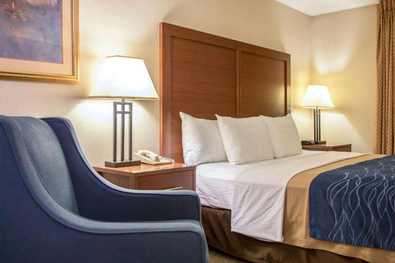 Wingate By Wyndham Anchorage Downtown - Ship Creek Hotel Buitenkant foto