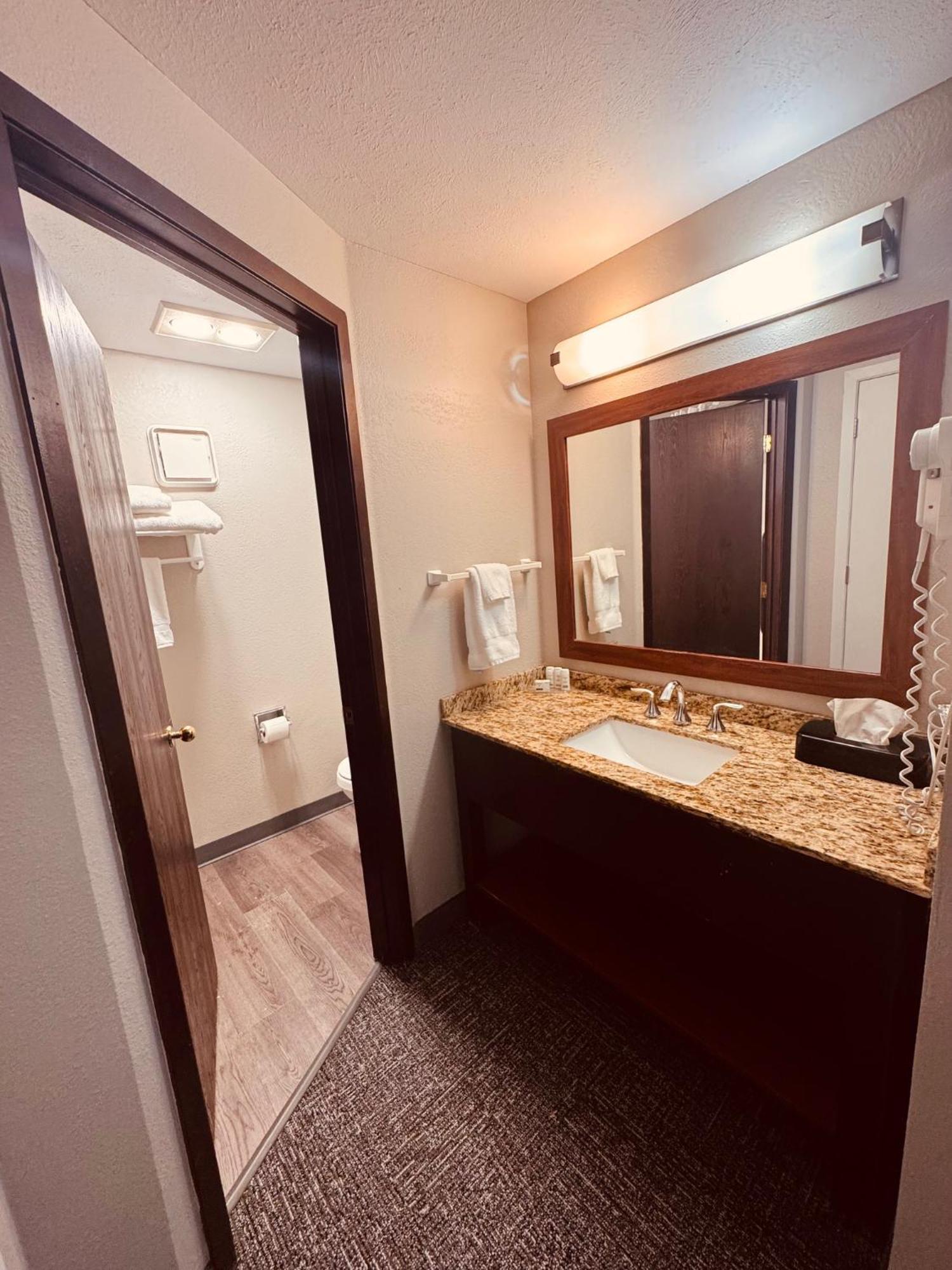 Wingate By Wyndham Anchorage Downtown - Ship Creek Hotel Buitenkant foto